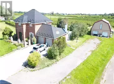 631 FOUR MILE CREEK Road, Niagara-on-the-Lake, Ontario L0S1J0, 5 Bedrooms Bedrooms, ,3 BathroomsBathrooms,Single Family,For Sale,FOUR MILE CREEK,40497845