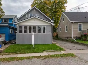 Thorold, Ontario L2V1C1, 4 Bedrooms Bedrooms, ,2 BathroomsBathrooms,Single Family,For Sale,H4177326