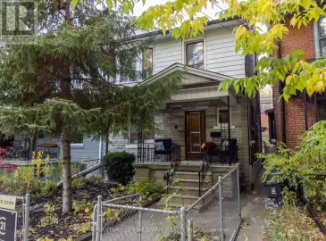 8 Yarmouth Gardens, Toronto, ON M6G1W4, 4 Bedrooms Bedrooms, ,3 BathroomsBathrooms,Single Family,For Sale,Yarmouth,C7245084