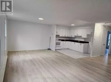 2 Orchard Heights Boulevard, Aurora, Ontario L4G3W3, 3 Bedrooms Bedrooms, ,1 BathroomBathrooms,Multi-family,For Lease,Orchard Heights,N6772740