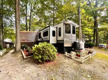Dunnville, Ontario N0A1K0, 1 Bedroom Bedrooms, ,1 BathroomBathrooms,Single Family,For Sale,H4175441