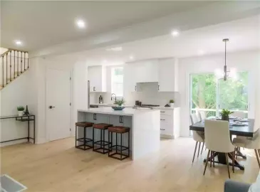 Hamilton, ON L9C5H4, 5 Bedrooms Bedrooms, ,3 BathroomsBathrooms,Single Family,For Sale,H4175453