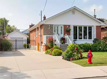 Hamilton, Ontario L8T2L4, 3 Bedrooms Bedrooms, ,1 BathroomBathrooms,Single Family,For Sale,H4175533