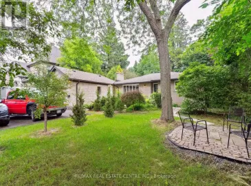 83 Jerseyville Road, Hamilton, Ontario L9G1K3, 5 Bedrooms Bedrooms, ,3 BathroomsBathrooms,Single Family,For Sale,Jerseyville,X7036586