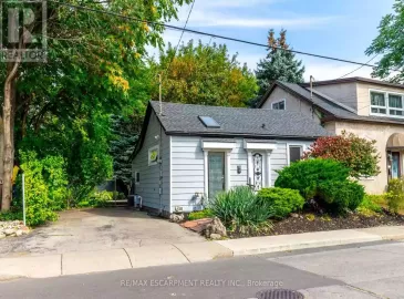 228 Napier Street, Hamilton, Ontario L8R1S7, 2 Bedrooms Bedrooms, ,2 BathroomsBathrooms,Single Family,For Sale,Napier,X7036596