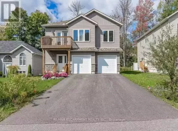 680 Wagner Street, Gravenhurst, ON P1P1E1, 5 Bedrooms Bedrooms, ,1 BathroomBathrooms,Single Family,For Sale,Wagner,X7038188