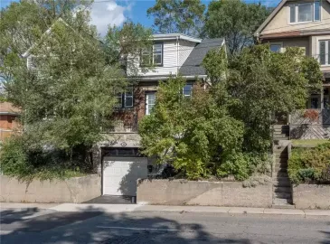 Hamilton, Ontario L8P2T1, 5 Bedrooms Bedrooms, ,3 BathroomsBathrooms,Single Family,For Sale,H4177085 Hamilton, Ontario L8P2T1, 5 Bedrooms Bedrooms, ,3 BathroomsBathrooms,Single Family,For Sale,H4177085