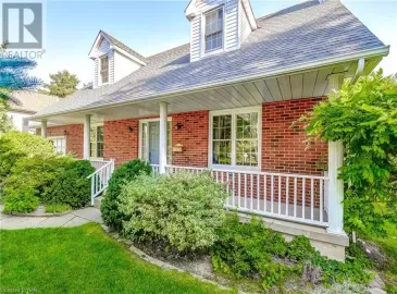 686 CHARLOTTE Street, Niagara-on-the-Lake, ON L0S1J0, 4 Bedrooms Bedrooms, ,2 BathroomsBathrooms,Single Family,For Sale,CHARLOTTE,40501064