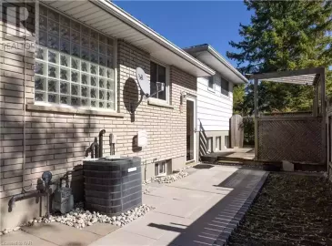 2 JILL Court, St. Catharines, ON L2S1A6, 2 Bedrooms Bedrooms, ,1 BathroomBathrooms,Single Family,For Lease,JILL,40500709