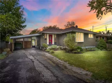 St. Catharines, ON L2M6Y7, 3 Bedrooms Bedrooms, ,2 BathroomsBathrooms,Single Family,For Sale,H4176582