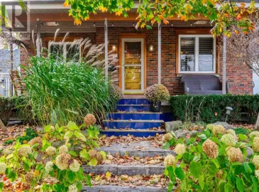 100 Warren, Oshawa, Ontario L1J4G4, 3 Bedrooms Bedrooms, ,2 BathroomsBathrooms,Single Family,For Sale,Warren,E7272074 100 Warren, Oshawa, Ontario L1J4G4, 3 Bedrooms Bedrooms, ,2 BathroomsBathrooms,Single Family,For Sale,Warren,E7272074