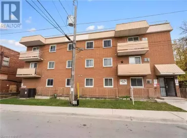 4692 CRYSLER Avenue, Niagara Falls, ON L2E3V8, 2 Bedrooms Bedrooms, ,1 BathroomBathrooms,Single Family,For Sale,CRYSLER,40509539 4692 CRYSLER Avenue, Niagara Falls, ON L2E3V8, 2 Bedrooms Bedrooms, ,1 BathroomBathrooms,Single Family,For Sale,CRYSLER,40509539
