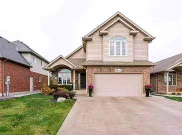 Niagara Falls, ON L2H0A3, 6 Bedrooms Bedrooms, ,4 BathroomsBathrooms,Single Family,For Sale,H4179319