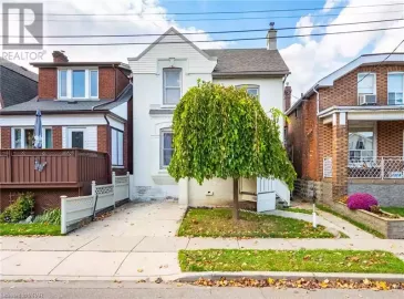 45 EAST BEND Avenue, Hamilton, ON L8L7E1, 4 Bedrooms Bedrooms, ,2 BathroomsBathrooms,Multi-family,For Sale,EAST BEND,40508421