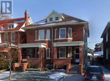 206-208 Hall, Windsor, Ontario N9A2L6, 6 Bedrooms Bedrooms, ,6 BathroomsBathrooms,Single Family,For Sale,Hall,X7013618