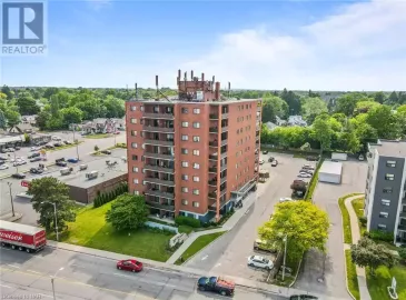 3955 PORTAGE Road, Niagara Falls, Ontario L2J3W2, 2 Bedrooms Bedrooms, ,2 BathroomsBathrooms,Single Family,For Sale,PORTAGE,40491100