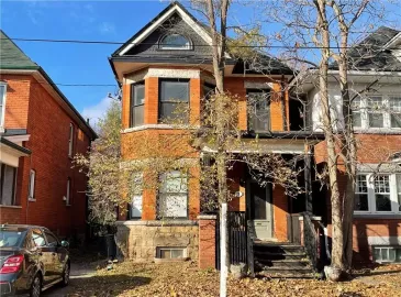 Hamilton, Ontario L8M2L2, 4 Bedrooms Bedrooms, ,4 BathroomsBathrooms,Single Family,For Sale,H4175251