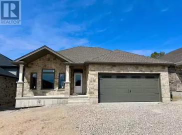 910 13th Street, Hanover, Ontario N4N3B8, 4 Bedrooms Bedrooms, ,2 BathroomsBathrooms,Single Family,For Sale,13th,X7040716