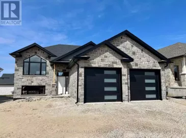 906 13th Street, Hanover, Ontario N4N3B8, 2 Bedrooms Bedrooms, ,2 BathroomsBathrooms,Single Family,For Sale,13th,X7040710