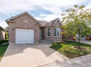 Vineland, ON L0R2C0, 2 Bedrooms Bedrooms, ,3 BathroomsBathrooms,Single Family,For Sale,H4175619