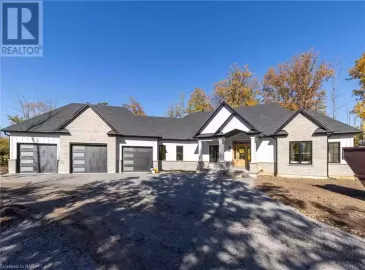 1576 DOMINION Road, Fort Erie, ON L2A5M4, 3 Bedrooms Bedrooms, ,2 BathroomsBathrooms,Single Family,For Sale,DOMINION,40505073