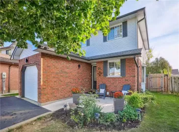Smithville, Ontario L0R2A0, 3 Bedrooms Bedrooms, ,3 BathroomsBathrooms,Single Family,For Sale,H4179383