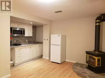 1132 Queen Street, Mississauga, ON L5H4K2, 1 Bedroom Bedrooms, ,1 BathroomBathrooms,Single Family,For Lease,Queen,W7280214