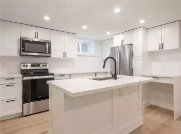 Hamilton, Ontario L9C3C6, 2 Bedrooms Bedrooms, ,2 BathroomsBathrooms,Single Family,For Lease,H4179469