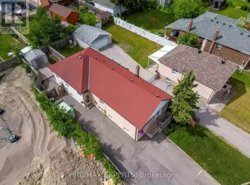 1 Dixon Road, Toronto, ON M9P2K9, 7 Bedrooms Bedrooms, ,4 BathroomsBathrooms,Multi-family,For Sale,Dixon,W7281406