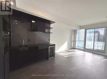 70 Temperance Street, Toronto, Ontario M5H4E8, 2 Bedrooms Bedrooms, ,1 BathroomBathrooms,Single Family,For Lease,Temperance,C7282044