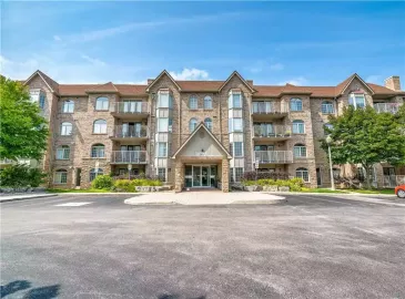Burlington, ON L7T4K8, 2 Bedrooms Bedrooms, ,2 BathroomsBathrooms,Single Family,For Sale,H4172842 Burlington, ON L7T4K8, 2 Bedrooms Bedrooms, ,2 BathroomsBathrooms,Single Family,For Sale,H4172842