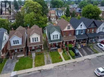 100 Belmont, Hamilton, Ontario L8L7M1, 3 Bedrooms Bedrooms, ,1 BathroomBathrooms,Single Family,For Sale,Belmont,X7008194