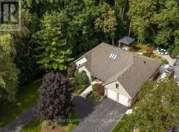 255 North Shore Boulevard, Burlington, ON L7T1W8, 5 Bedrooms Bedrooms, ,5 BathroomsBathrooms,Single Family,For Sale,North Shore,W7012750