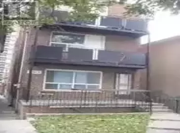 2015 Davenport Road, Toronto, ON M6N1C5, 2 Bedrooms Bedrooms, ,1 BathroomBathrooms,Multi-family,For Lease,Davenport,W7033664