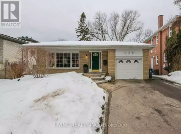 136 Fenn, Toronto, ON M2P1X6, 4 Bedrooms Bedrooms, ,2 BathroomsBathrooms,Single Family,For Lease,Fenn,C7063112 136 Fenn, Toronto, ON M2P1X6, 4 Bedrooms Bedrooms, ,2 BathroomsBathrooms,Single Family,For Lease,Fenn,C7063112