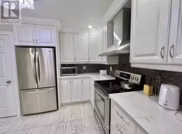 298 Empress, Toronto, ON M2N3V4, 4 Bedrooms Bedrooms, ,2 BathroomsBathrooms,Single Family,For Lease,Empress,C7201660 298 Empress, Toronto, ON M2N3V4, 4 Bedrooms Bedrooms, ,2 BathroomsBathrooms,Single Family,For Lease,Empress,C7201660
