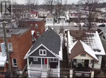 865 Elm, Windsor, ON N9A5H4, 5 Bedrooms Bedrooms, ,1 BathroomBathrooms,Single Family,For Sale,Elm,X7283072