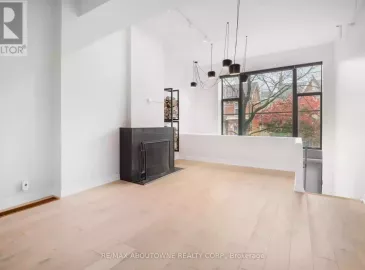 676 Richmond Street, Toronto, ON M6J1C3, 2 Bedrooms Bedrooms, ,2 BathroomsBathrooms,Single Family,For Lease,Richmond,C7284244