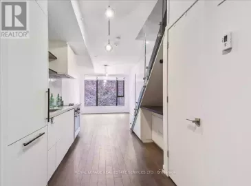 35 Wabash, Toronto, ON M6R0A9, 2 Bedrooms Bedrooms, ,2 BathroomsBathrooms,Single Family,For Lease,Wabash,W7284646 35 Wabash, Toronto, ON M6R0A9, 2 Bedrooms Bedrooms, ,2 BathroomsBathrooms,Single Family,For Lease,Wabash,W7284646