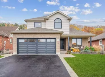 Grimsby, Ontario L3M5H4, 4 Bedrooms Bedrooms, ,3 BathroomsBathrooms,Single Family,For Sale,H4179552 Grimsby, Ontario L3M5H4, 4 Bedrooms Bedrooms, ,3 BathroomsBathrooms,Single Family,For Sale,H4179552
