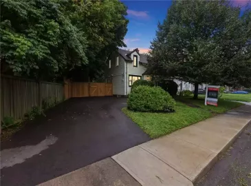 Hamilton, ON L8S3A5, 6 Bedrooms Bedrooms, ,3 BathroomsBathrooms,Single Family,For Sale,H4172167 Hamilton, ON L8S3A5, 6 Bedrooms Bedrooms, ,3 BathroomsBathrooms,Single Family,For Sale,H4172167