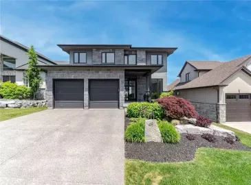 Niagara-on-the-Lake, ON L0S1J1, 4 Bedrooms Bedrooms, ,5 BathroomsBathrooms,Single Family,For Sale,H4173300 Niagara-on-the-Lake, ON L0S1J1, 4 Bedrooms Bedrooms, ,5 BathroomsBathrooms,Single Family,For Sale,H4173300