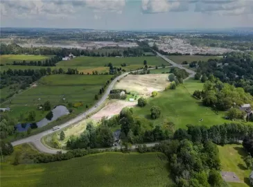 Flamborough, Ontario L9H5E4, 4 Bedrooms Bedrooms, ,2 BathroomsBathrooms,Single Family,For Sale,H4174651