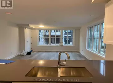 665 Cricklewood Drive, Mississauga, ON L5G0B9, 2 Bedrooms Bedrooms, ,2 BathroomsBathrooms,Single Family,For Sale,Cricklewood,W7013566