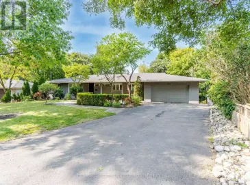 1590 Pinetree Crescent, Mississauga, Ontario L5G2S8, 5 Bedrooms Bedrooms, ,3 BathroomsBathrooms,Single Family,For Sale,Pinetree,W7016128