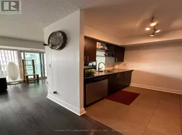 215 Queen Street, Brampton, Ontario L6W0A9, 1 Bedroom Bedrooms, ,1 BathroomBathrooms,Single Family,For Sale,Queen,W7203570