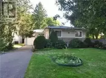 5 Whitelock Crescent, Toronto, Ontario M2K1V9, 3 Bedrooms Bedrooms, ,2 BathroomsBathrooms,Single Family,For Sale,Whitelock,C7205330 5 Whitelock Crescent, Toronto, Ontario M2K1V9, 3 Bedrooms Bedrooms, ,2 BathroomsBathrooms,Single Family,For Sale,Whitelock,C7205330