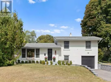 22 Coronation Crescent, Cobourg, Ontario K9A1T4, 4 Bedrooms Bedrooms, ,2 BathroomsBathrooms,Single Family,For Sale,Coronation,X7206736 22 Coronation Crescent, Cobourg, Ontario K9A1T4, 4 Bedrooms Bedrooms, ,2 BathroomsBathrooms,Single Family,For Sale,Coronation,X7206736
