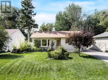 20 75th Street, Wasaga Beach, Ontario L9Z2G6, 2 Bedrooms Bedrooms, ,1 BathroomBathrooms,Single Family,For Sale,75th,S7237218