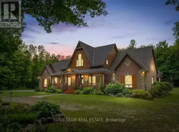 697 Lafontaine Road, Tiny, ON L9M0S5, 6 Bedrooms Bedrooms, ,4 BathroomsBathrooms,Single Family,For Sale,Lafontaine,S7253550